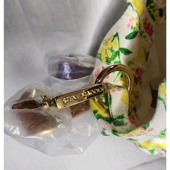 C&C California Rattan Wicker Lemon Printed Canvas Bucket Bag Handbag New - Picture 13 of 16